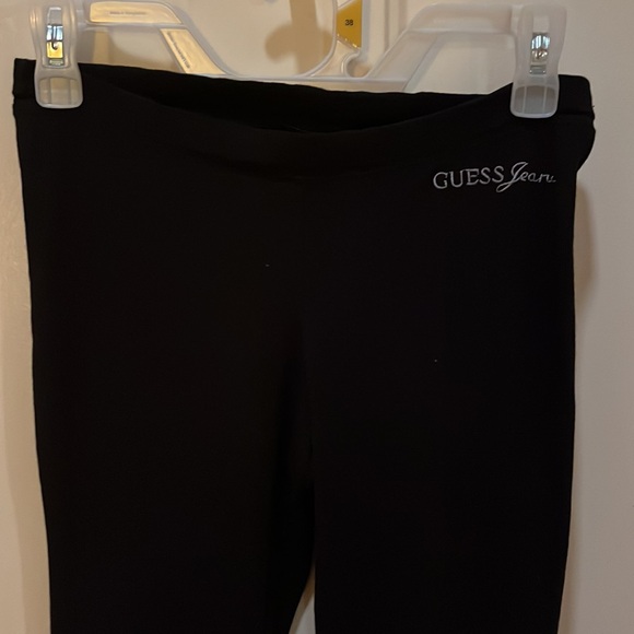 Size small guess black leggings with zipper bottoms - Picture 4 of 4